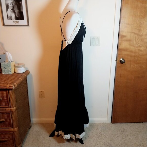 RE-NAMED BACK OUT  EMBrOiDERY LACE TRIM SIZE S BLACK MAXI DRESS - Picture 5 of 13